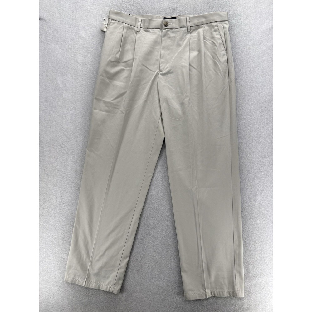 Dockers Signature Khaki Pants Mens 38x34 Beige Relaxed Pleated Wrinkle Free NWT